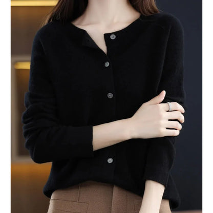 Elizabeth - Soft and Warm Sweater Black