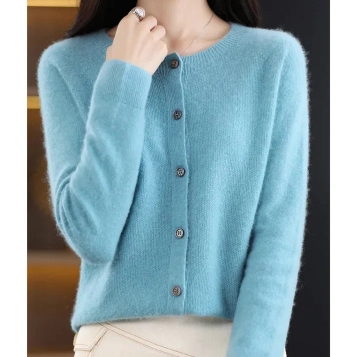 Elizabeth - Soft and Warm Sweater Light Blue