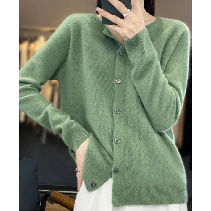 Elizabeth - Soft and Warm Sweater Light Green